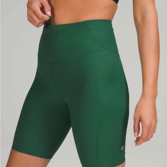 Lululemon Base Price High-Rise Short 8” Ribbed Nulux Everglade Green Size 4 - Picture 4 of 8